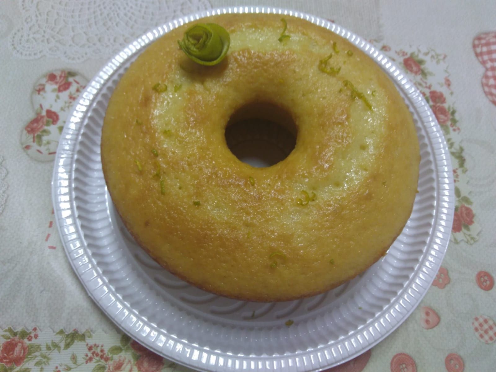 Bolo de Iogurte com Raspas de Laranja